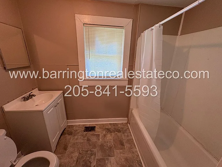 913 Green St — Photo 5