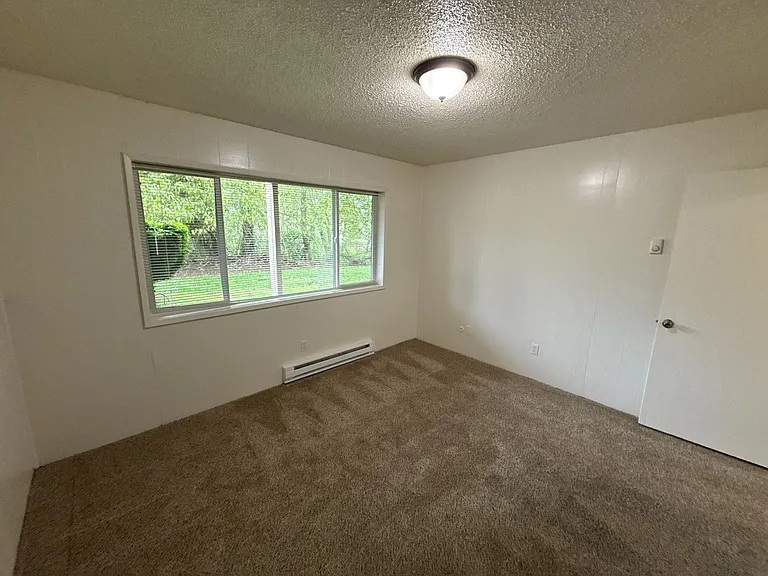 528 SW Levens St #2 — Photo 12
