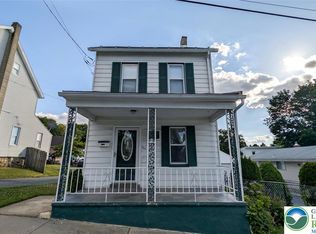 560 S Benner Ave, Fountain Hill, PA 18015