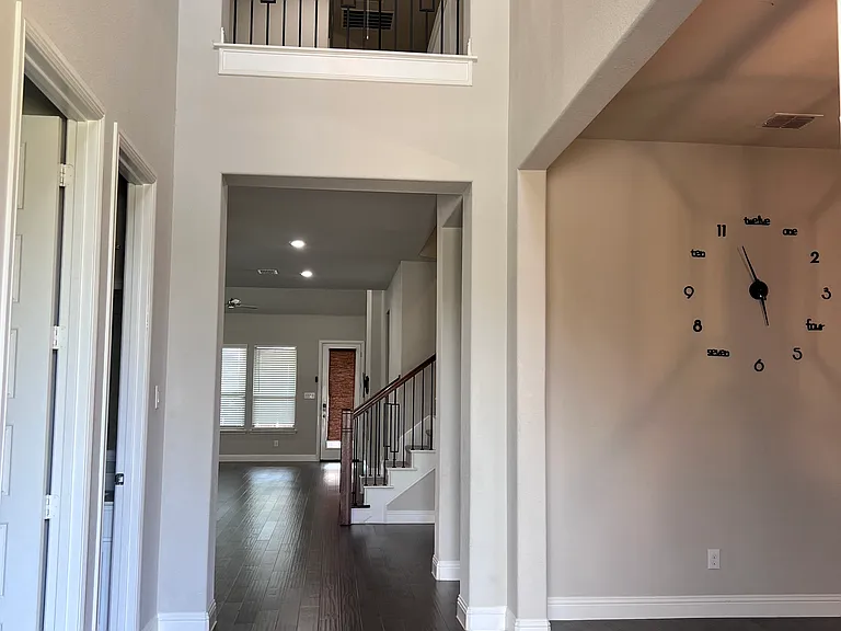 2231 English Ivy Rd — Photo 2