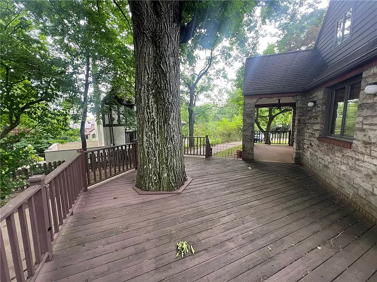 127 Westland Dr — Photo 31