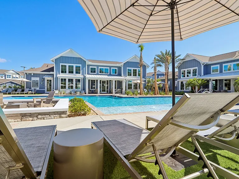 Velara Luxury Apartments — Photo 18