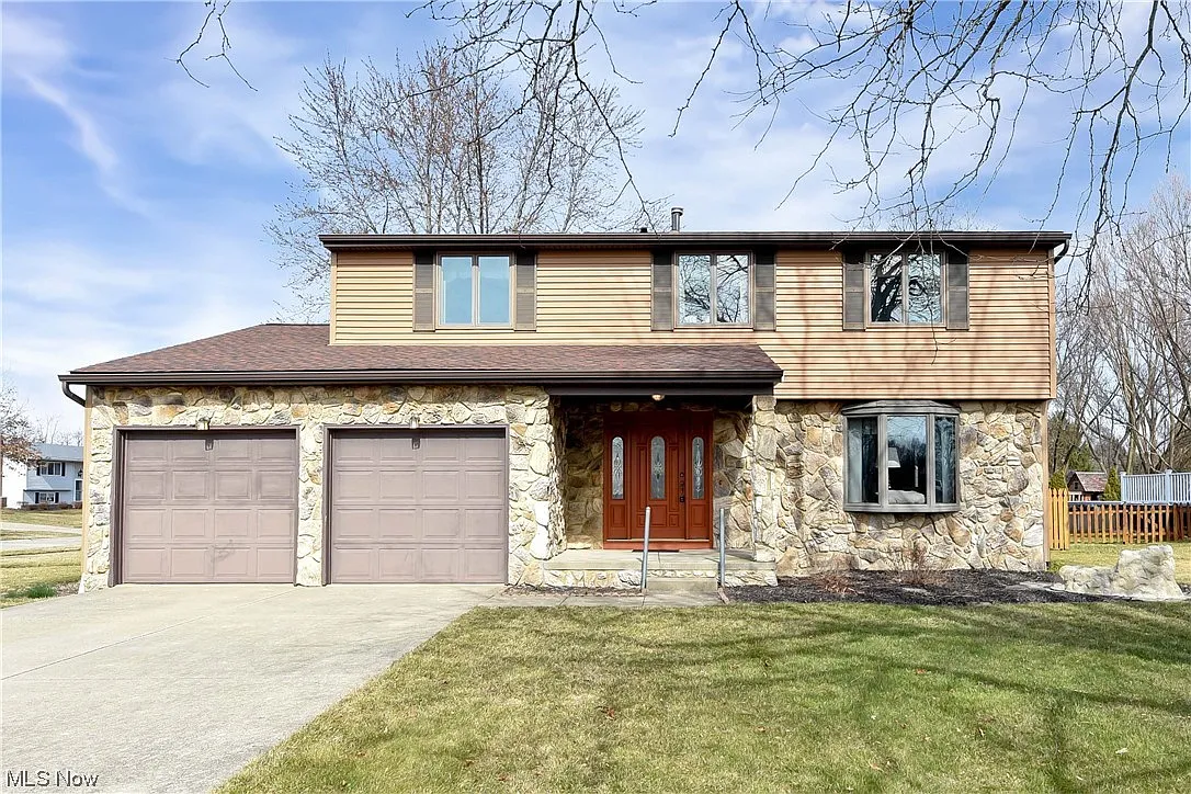 3511 Woodstock Ln photo 1