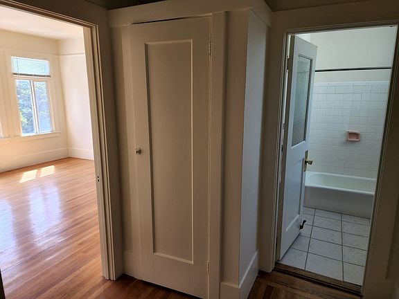 2nd image of 1920 Pine St #8