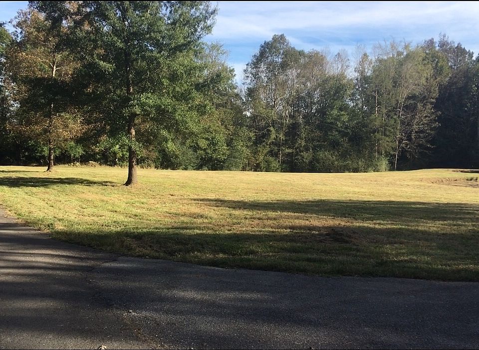 Beginning of the yard. 