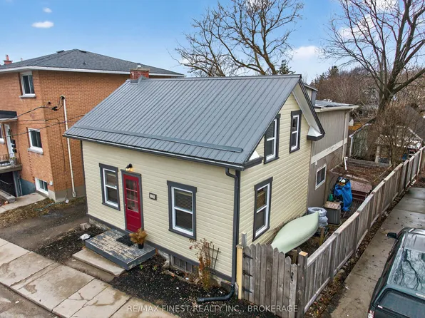 15 Cherry St, Kingston, ON K7K 3W2