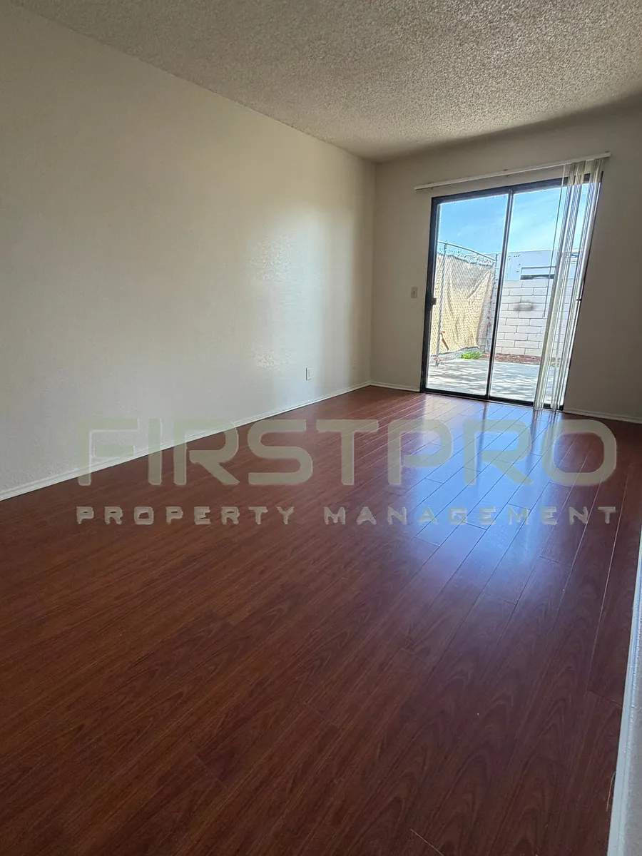 Building Photo - 16824 Holly Dr #8
