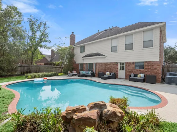 9514 Champions Cove Dr, Spring, TX 77379
