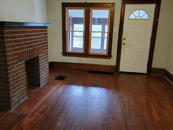 4th image of 812-814 Reinhard Ave #812-814