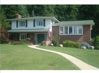 2917 Seneca Ct, Export, PA 15632