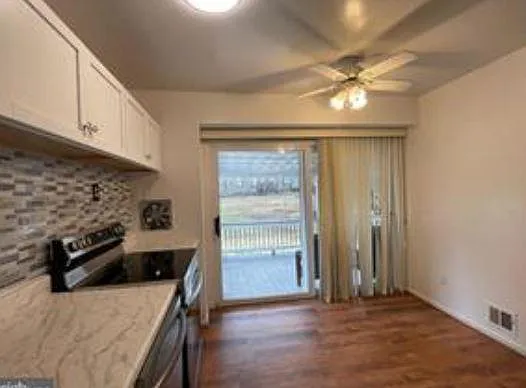 4807 Eaton Pl — Photo 9