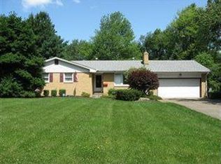 2938 Algonquin Dr, Youngstown, OH