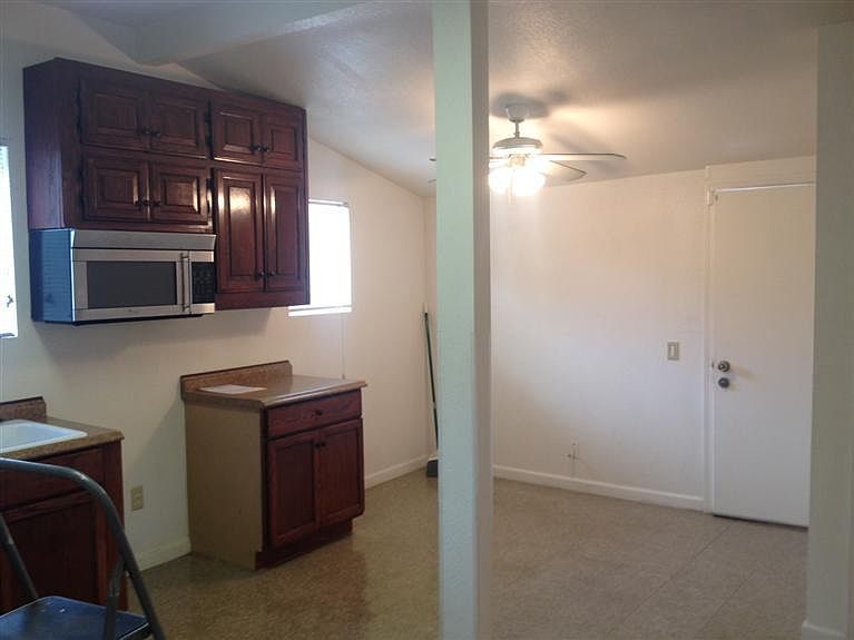 2nd image of 2837 E Grant Ave