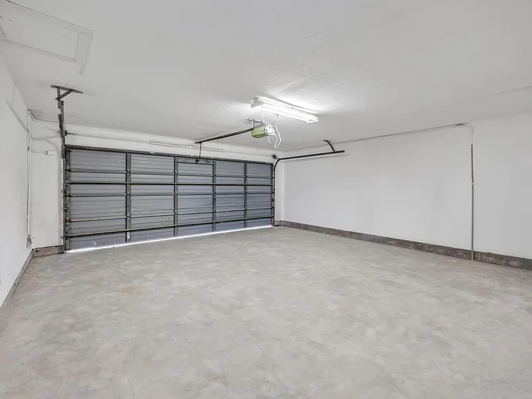 4409 Hillbrook Dr — Photo 39