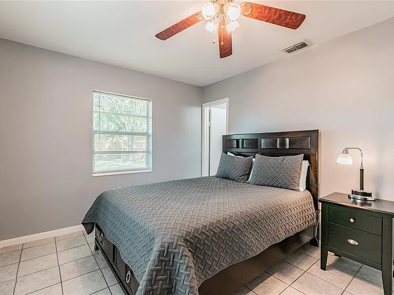3611 W Anderson Ave — Photo 27