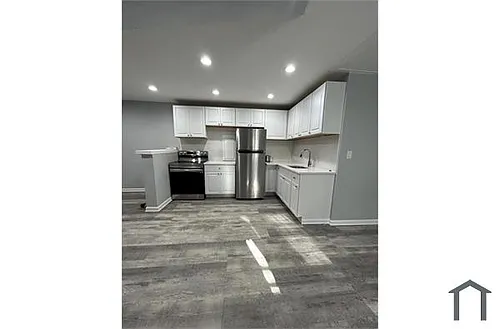 1357 Fairfield Ave Photo 1