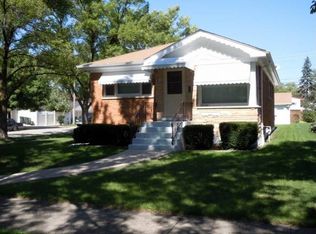 9046 28th St, Brookfield, IL 60513