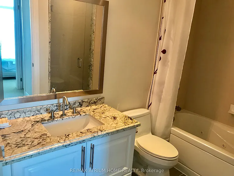 33 Bay St #4905 — Photo 11