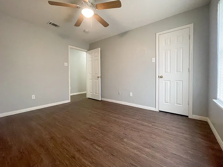 180 Spring Water Ln — Photo 10