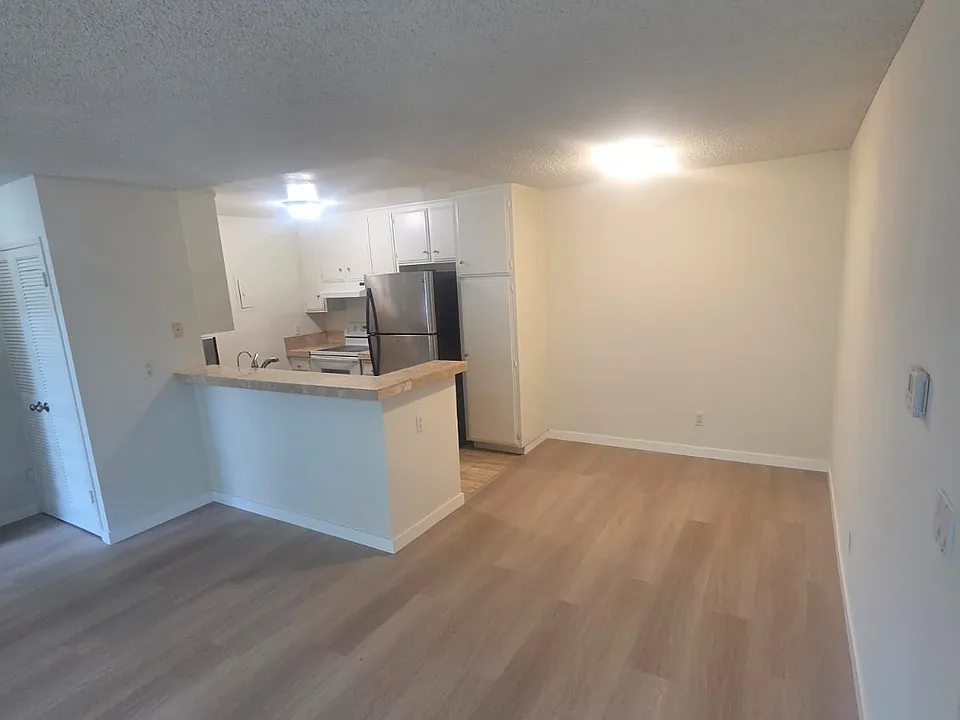 2511 W Sunflower Ave #L3