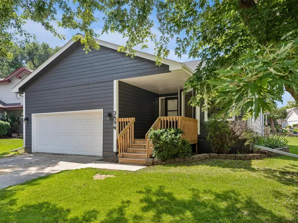3894 92nd Dr, Urbandale, IA 50322