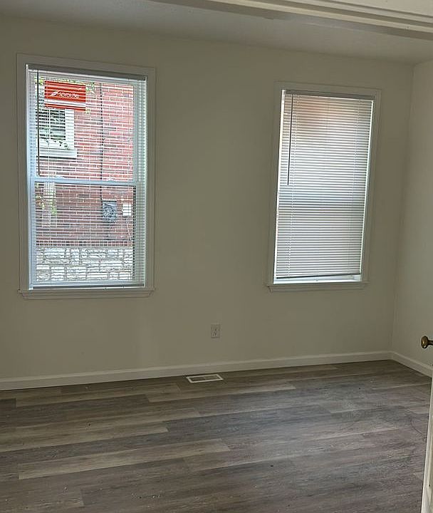 2nd image of 703 Bellaire Ave #1