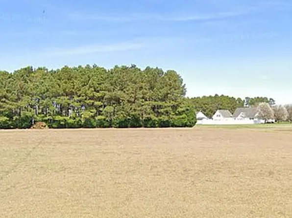 1300 Albemarle Dr, Elizabeth City, NC 27909