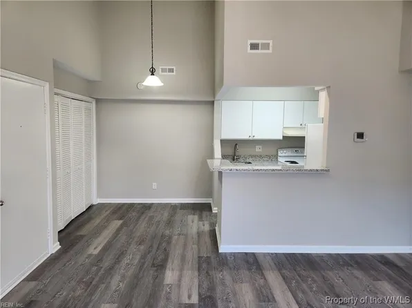 318 Wells Ct, Hampton, VA 23666