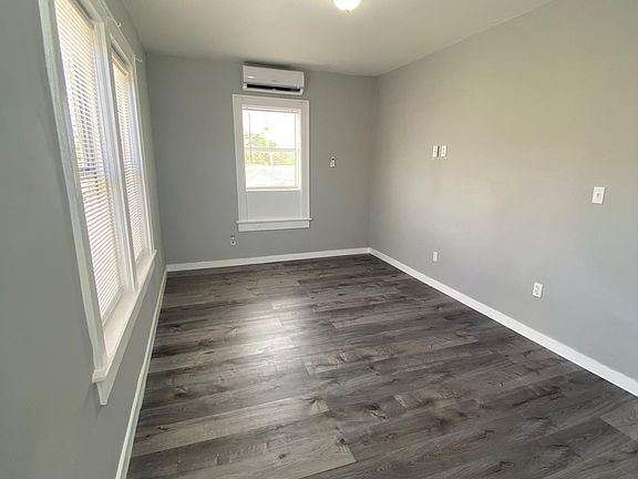 4th image of 2126 NW Flagler Ter #7