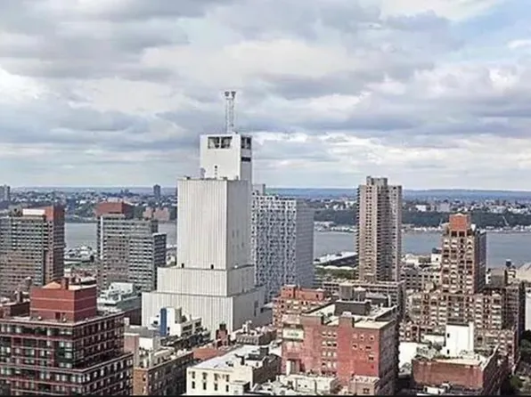 322 West 57th Street image 1 of 8