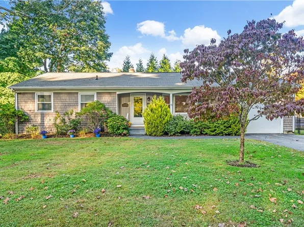 91 Prospect St, Barrington, RI 02806