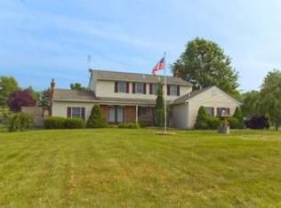 890 Rising Sun Rd, Telford, PA 18969