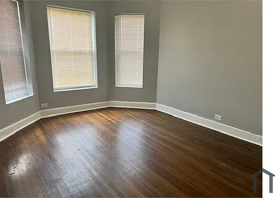 3 bed, 1300 sqft, $1,600 — Photo 1