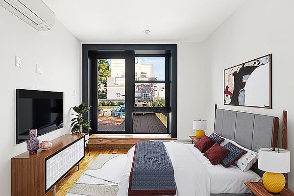 1st image of 495 Greene Ave #2R