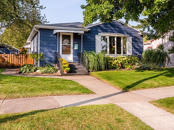 2nd image of 809 Van Brunt Ave