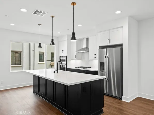 107 Sorrel Ct, Burbank, CA 91506