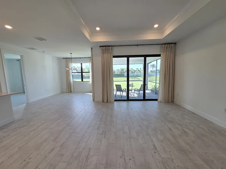 5719 Silverside Pine Ct — Photo 9