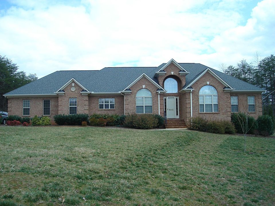 8002 Wessex Dr., 95' wide