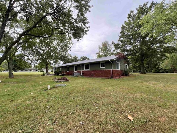 10892 Otter Pond Blvd, Lawrenceville, IL 62439