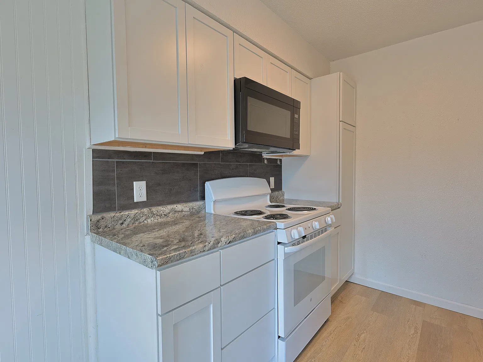 201 E. Cleveland St. B1-4 — Photo 2