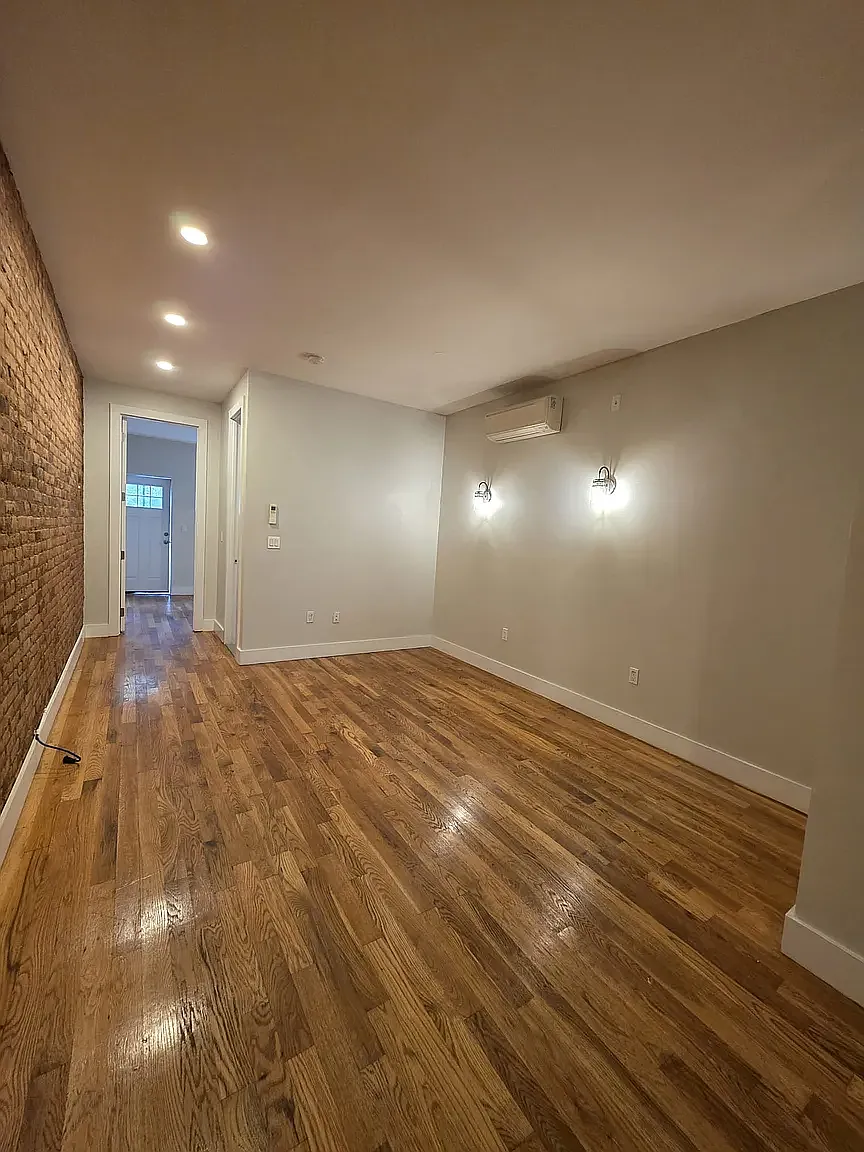 1821 Bleecker Street — Photo 4