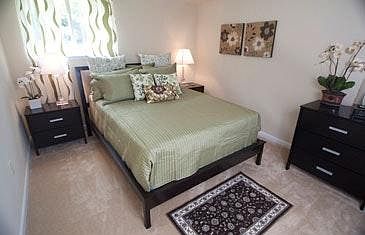 2nd image of 19 Montrose Manor Ct APT B