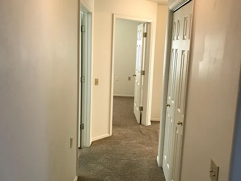 2140 Elizabeth Blvd #19D — Photo 4