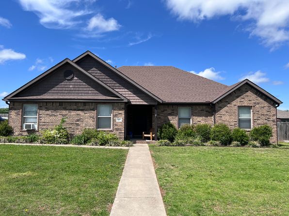 927 Harper Cv