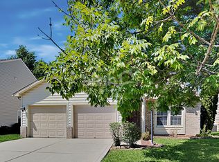 10884 Roundtree Rd, Fishers, IN 46037