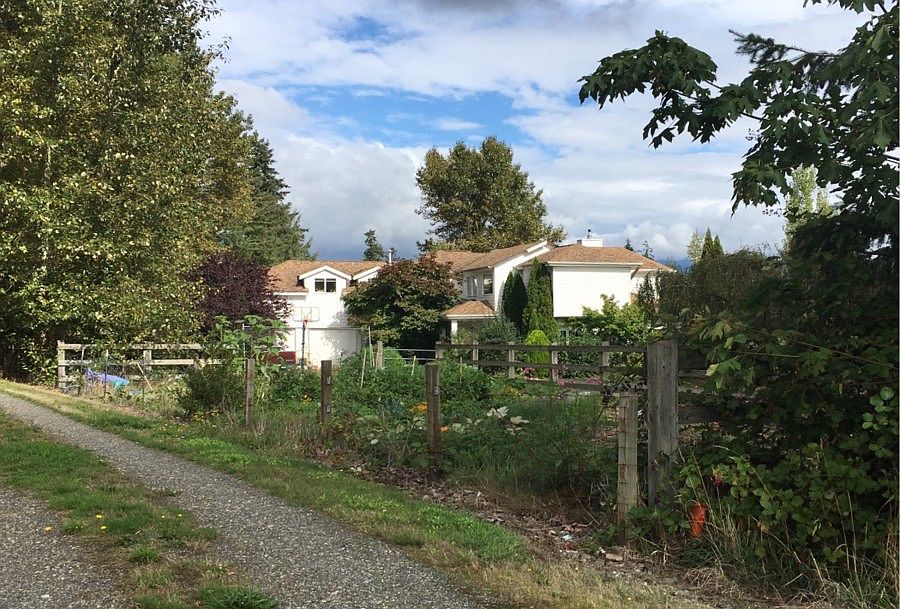2nd image of 2440 Lee Way