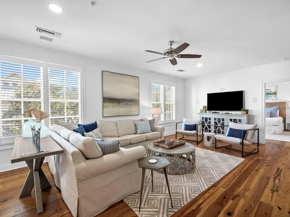 34 N Barrett Sq #2E, Rosemary Beach, FL 32461