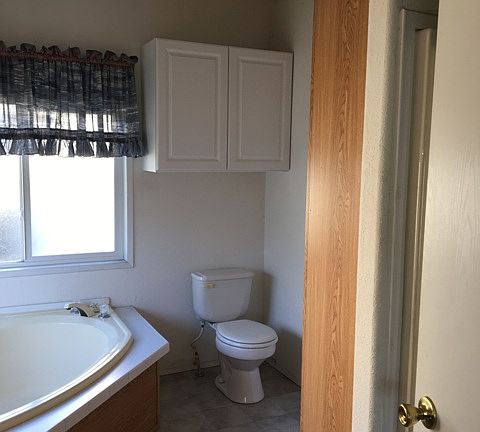 4th image of 10745 Victoria Ave Space 6