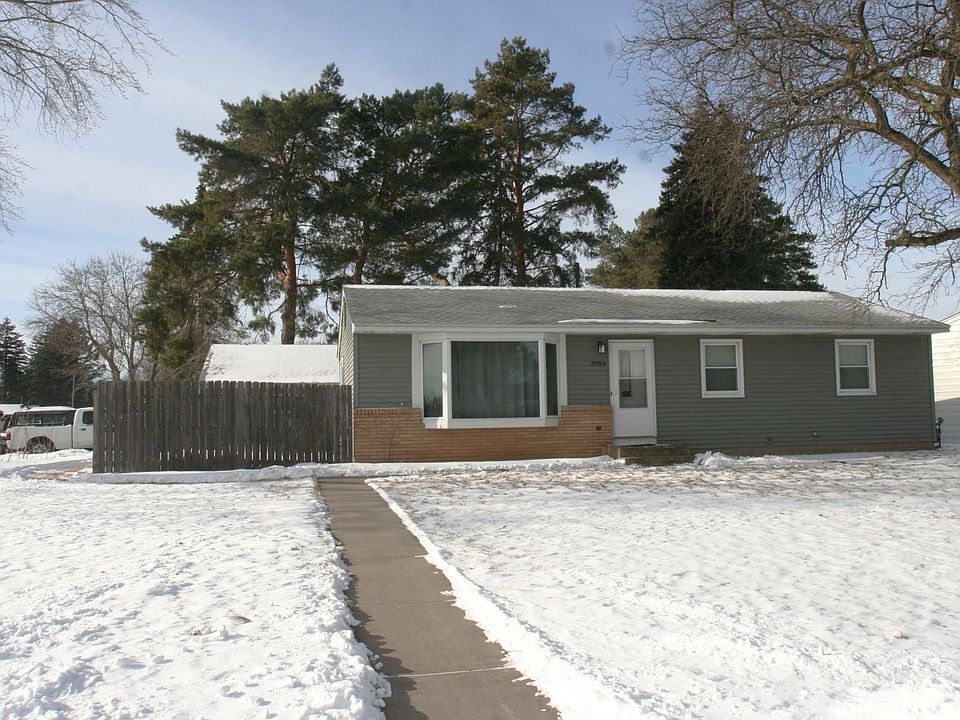 1st image of 3953 Cranbrook Dr