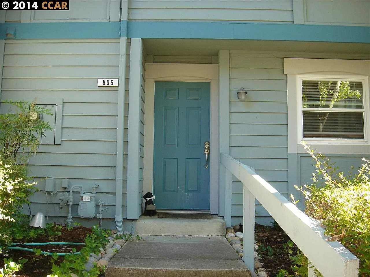 806 Center Ave photo 1